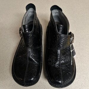Alegría Black Embossed Leather women’s  Shoes